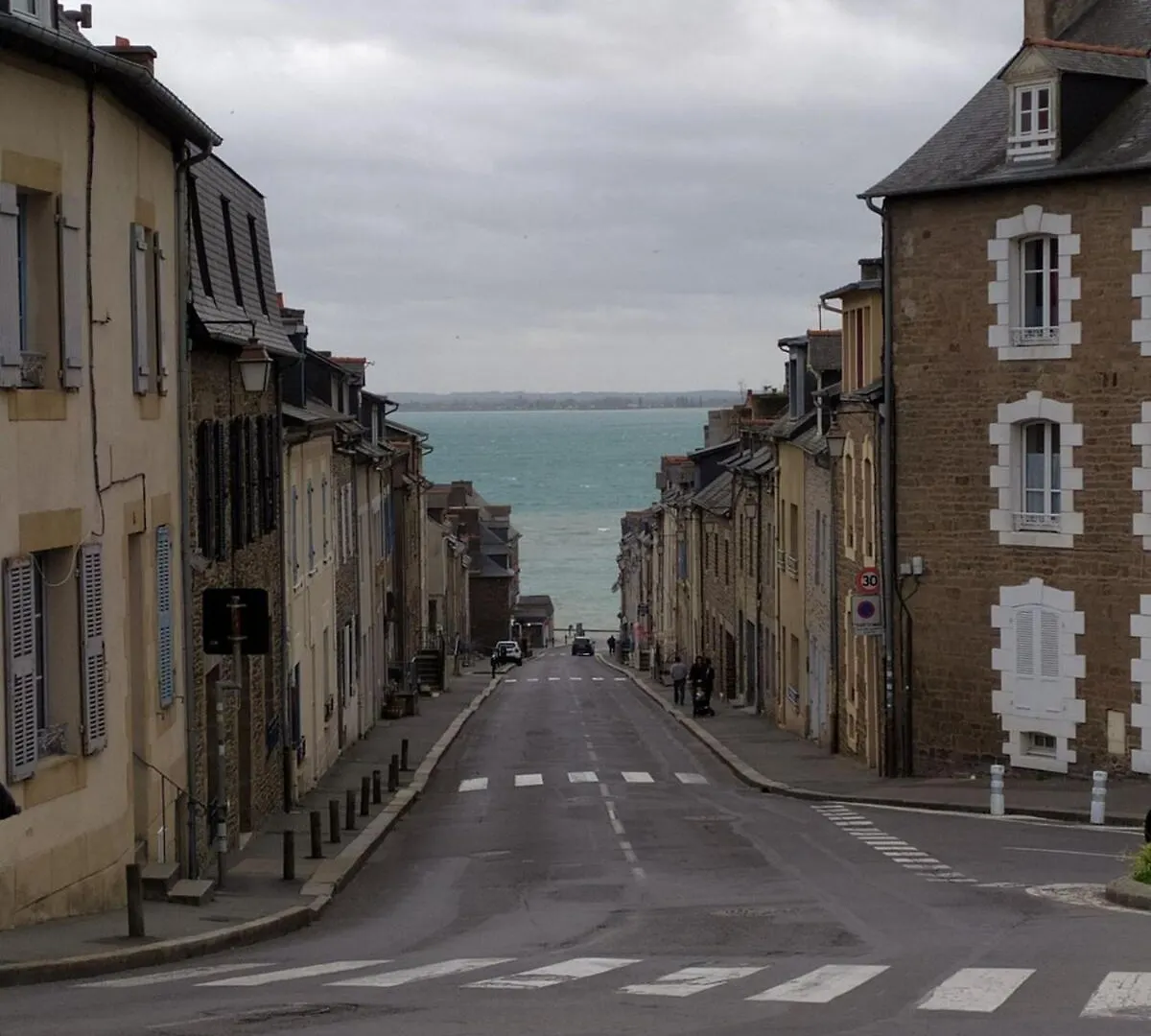 Lägenhet Studio Hortensia A 2 Pas Du Port - Confortable, Classe 2 Etoiles Cancale Frankrike